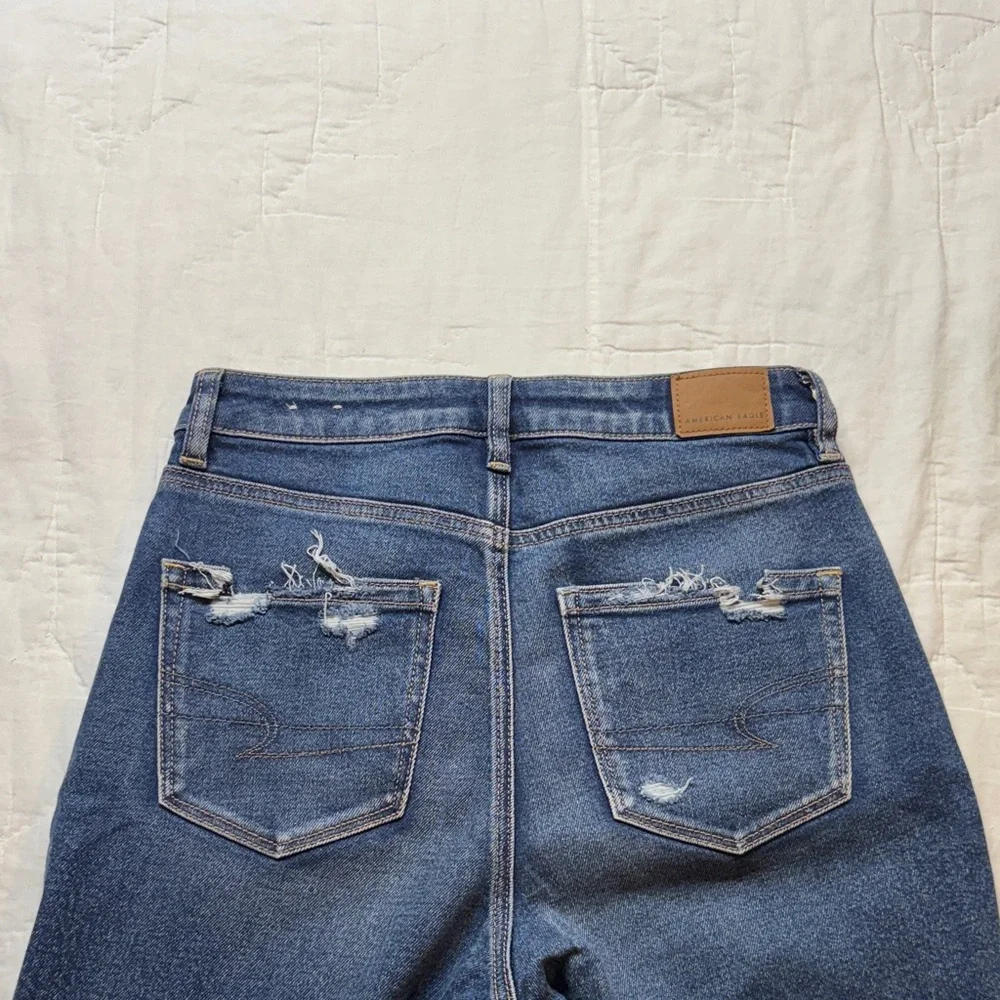 American‎ Eagle 90s/Y2K Distressed Rigid Denim High-Rise Straight Jeans 4 Light